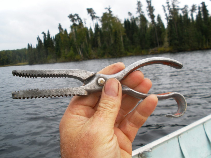 Bow Narrows Camp Blog on Red Lake Ontario: Does anybody remember Detty's  Fish Gripper?
