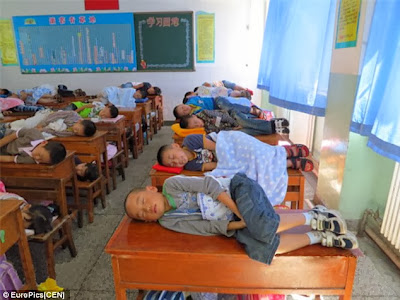 Siswa Siswi Di Cina Tidur Bareng