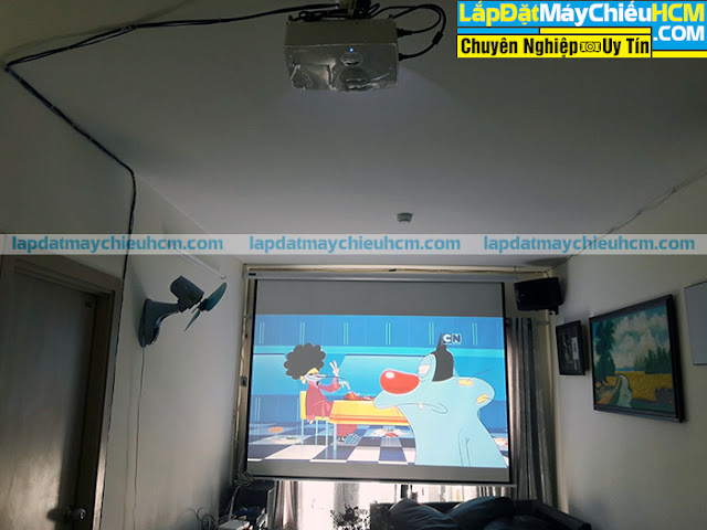 Lắp máy chiếu Optoma HD28DSE cho phòng phim gia đình