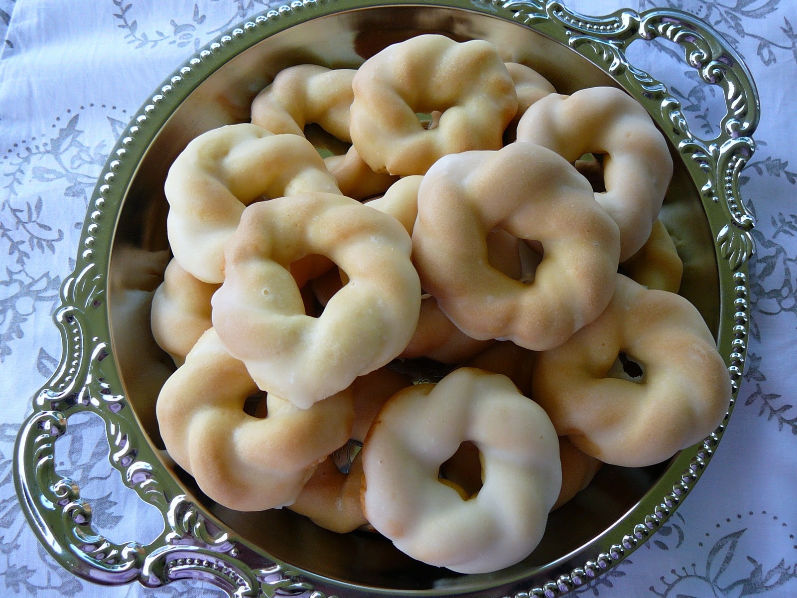 Week 5 Of Twelve Weeks Of Christmas Cookies Lemon Glazed Christmas Wreath Cookies