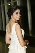 kriti karbandha glam pics-thumbnail-28