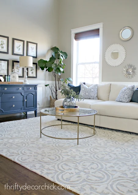 Neutral living room with blue accents