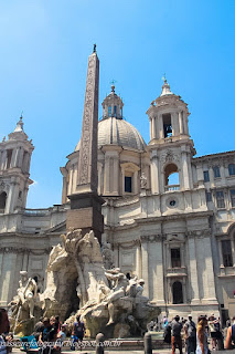 Pelas Praças de Roma e Pantheon