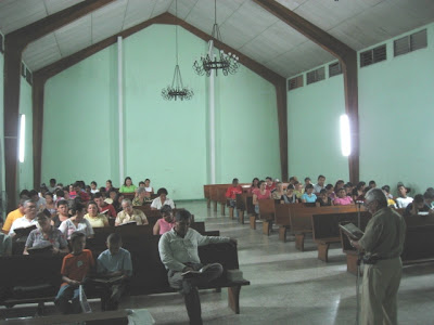 Charla sobra la Reforma Luterana - foto: Rev. Miguel Torneire (24/10/07)