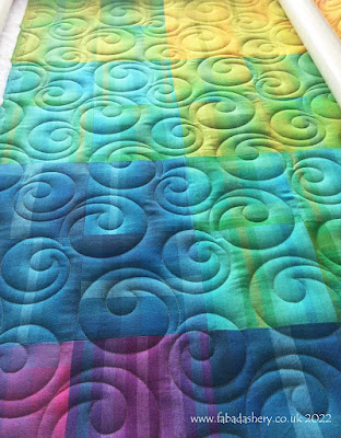 'Bubbles' quilting design by Lorien Quilting