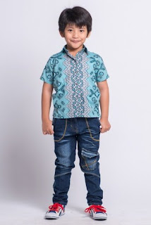 Model baju batik anak laki-laki lucu