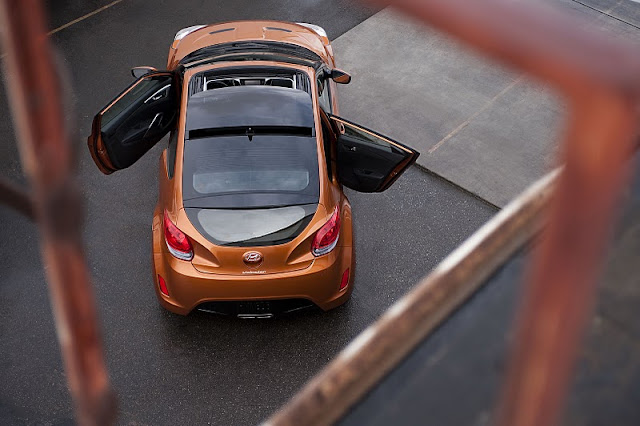 2012 hyundai veloster top view 2012 Hyundai Veloster