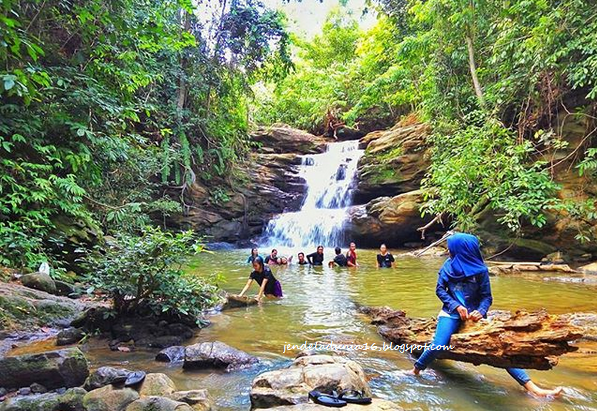 [http://FindWisata.blogspot.com] Berwisata Ke Pemandian Alam Air Terjun Berambai Samarinda 