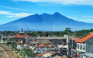 view mt salak