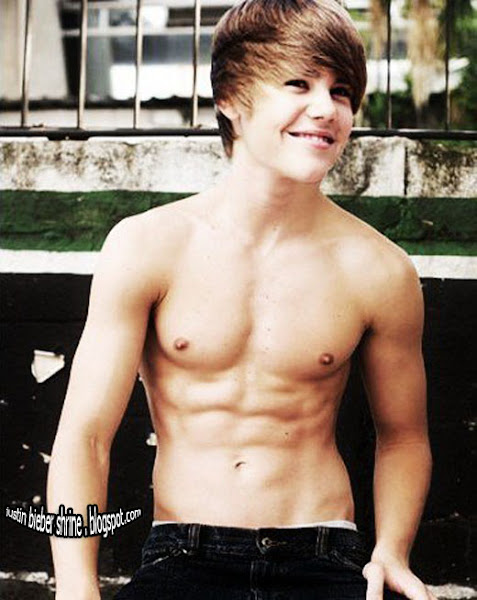 shirtless justin bieber 2010. New Justin Bieber 6-Pack Abs