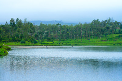 Indahnya Danau Parahyangan Situ Cisanti, Bandung