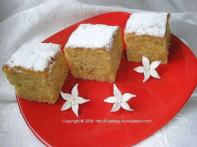 Articole culinare : Prajitura cu banana, morcov si mar/Banana, Carrot and Apple Cake