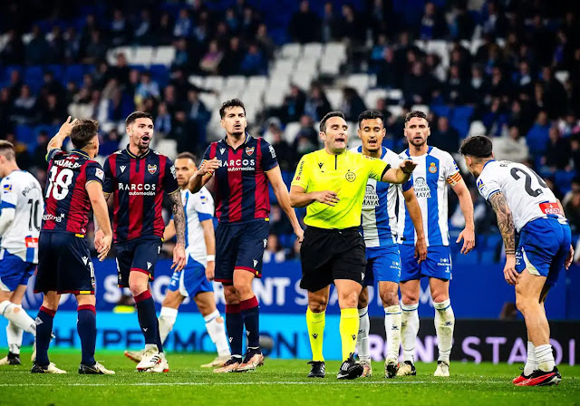 Error árbitro RCD Espanyol - Levante UD