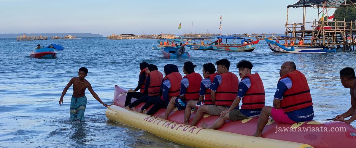 Watersport di Pantai Pangandaran