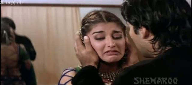 Sonli Bendre crying