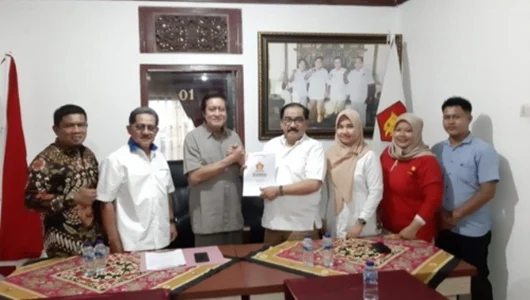 Pilgub Sumbar, Shadiq Pasadigoe Mendaftar ke Gerindra