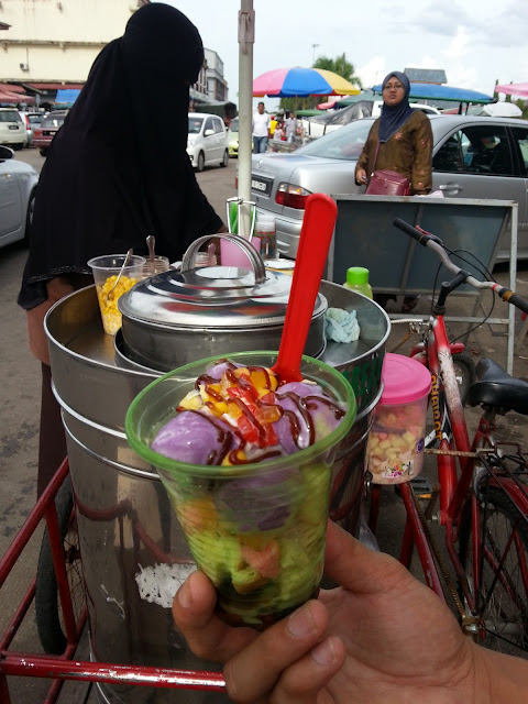 NinaAz the Beauty of Life: Aiskrim campur 2 riyal jah boh!