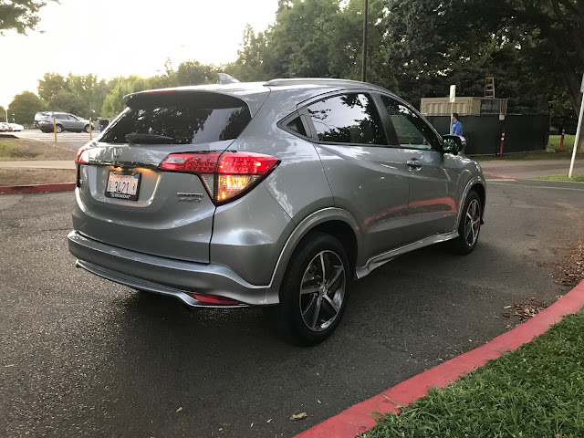 Rear 3/4 view of 2019 Honda HR-V AWD Touring