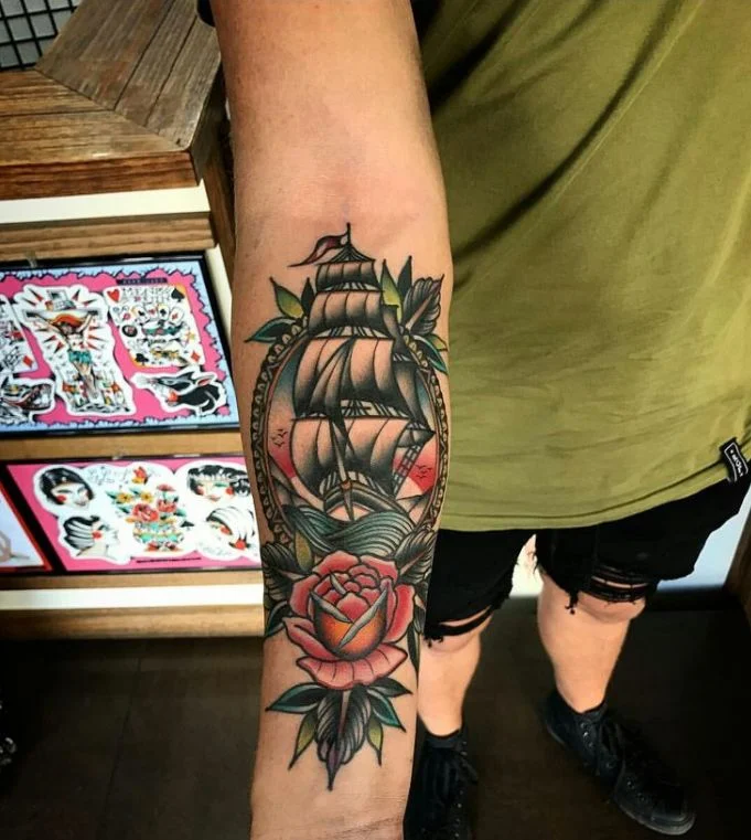 tatuaje de barco antiguo
