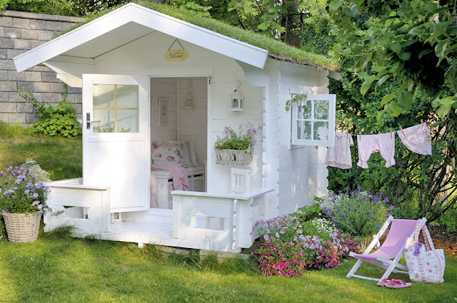 Smart Ways to Pack Your Garden Shed for Winter