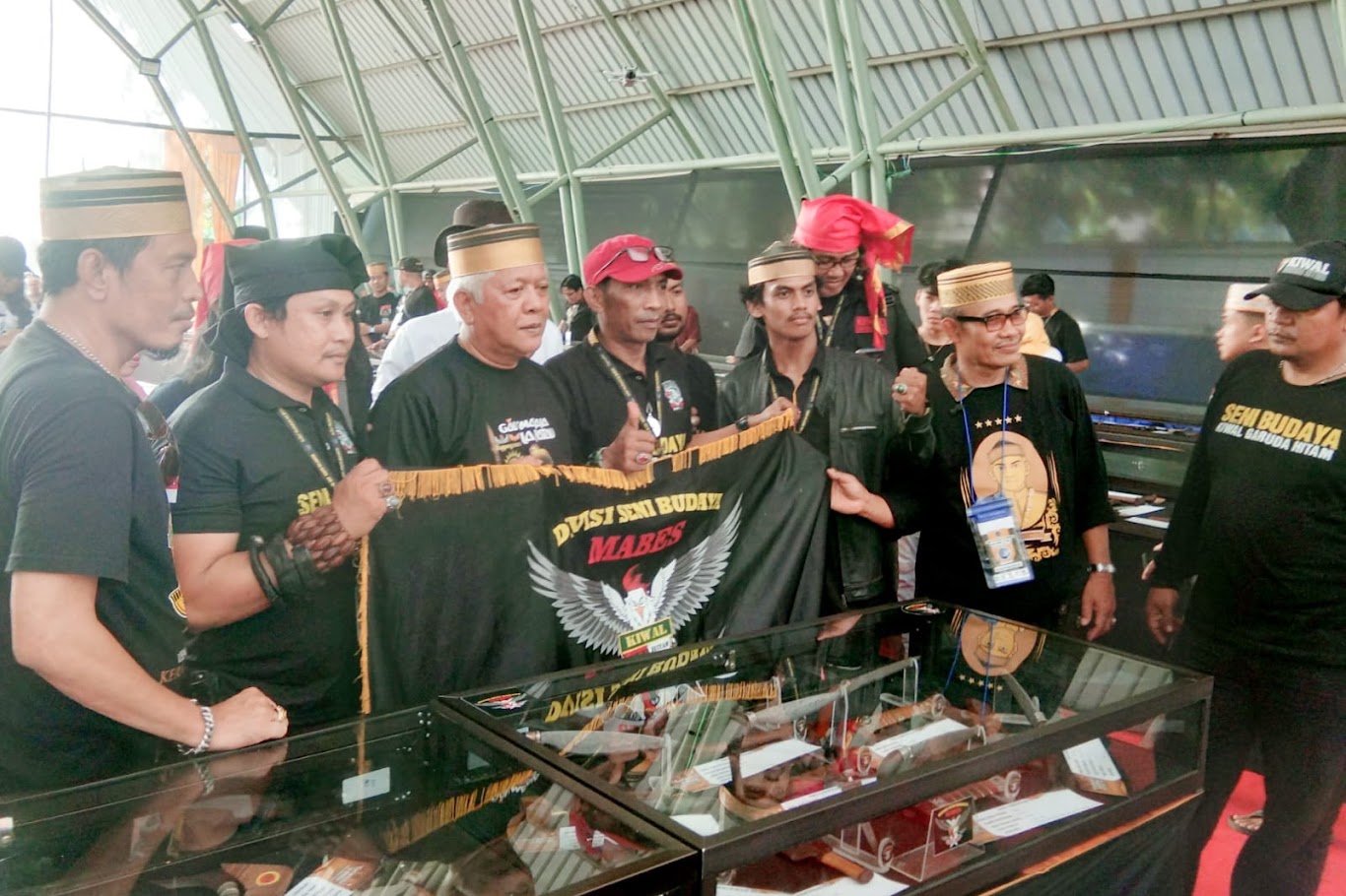 Pameran Benda Pusaka "Gau Maraja Lapatau, Kaswadi : Pusaka Merupakan Karya Budaya Yang Harus Dipertahankan Keasliannya 