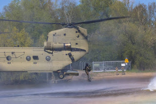 Helocasting operations Dutch Chinook