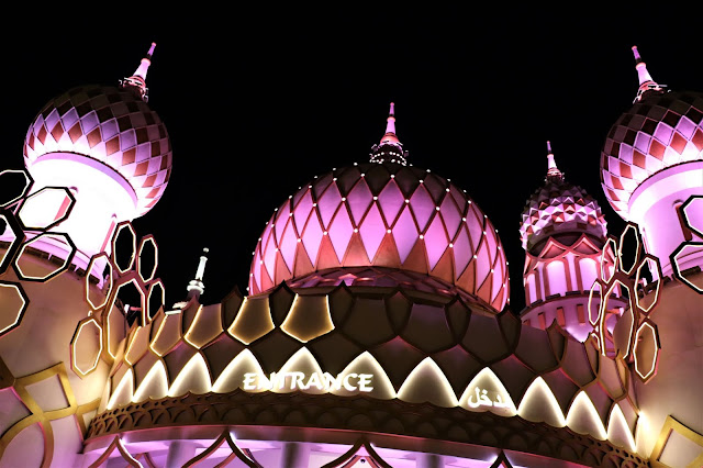 #TheLifesWayCaptures - @GlobalVillageAE #GlobalVillage #Dubai #PhotoReviews