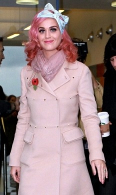 katy-perry-valentino