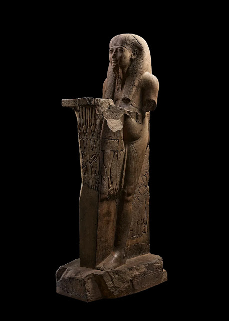 Γλυπτό από ψαμμίτη του Χαπί, θεού της ετήσιας πλημμύρας του Νείλου, από τις Θήβες (σημερινό Καρνάκ), 22η δυναστεία, 924–889 π.Χ,, δάνειο του Βρετανικού Μουσείου. [Credit: The British Museum]