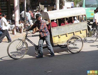 School Buses in India Seen On www.coolpicturegallery.net