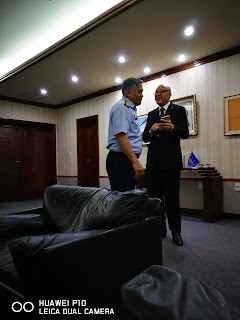 Embajador Djalma Mariano Oliveira en fraternal visita de cortesia al Ilustre General del Aire Juan Pablo Paredes Gonzalez, Comandante de la Fuerza Aérea Paraguaya.
