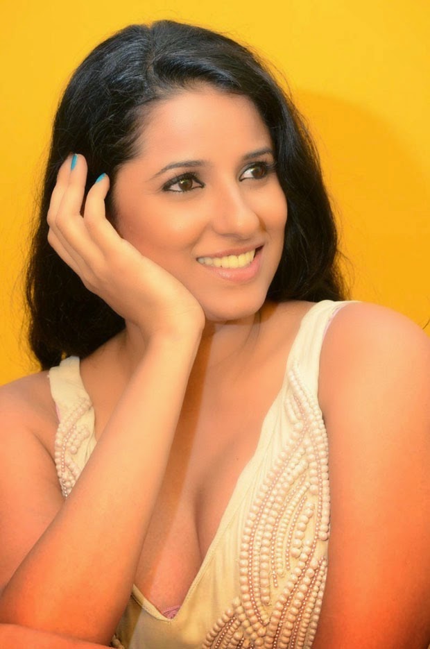 Shravya Reddy hot wallpapers Shravya Reddy hot wallpapers