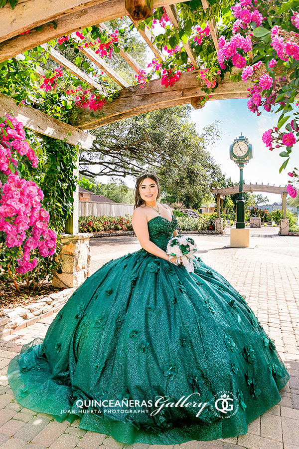 league-city-helens-park-quinceaneras-gallery-juan-huerta-photography-video-prices-packages