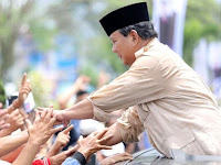 Geger Prabowo Tegur Anggota Tim Pengamanannya karena Dorong Emak-emak