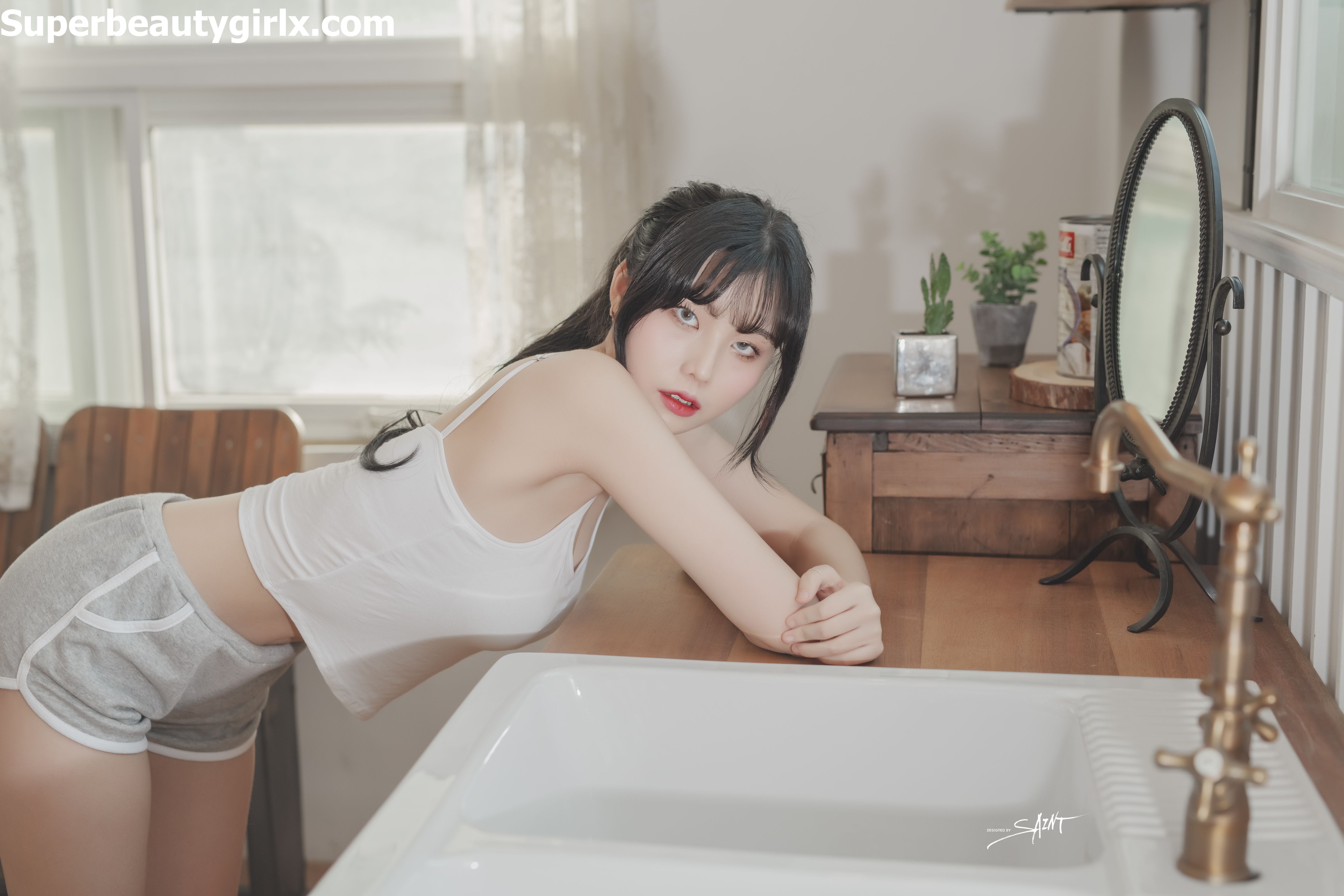 SAINT-Photolife-Yuna-No.11-Love-On-Top-Superbeautygirlx.com