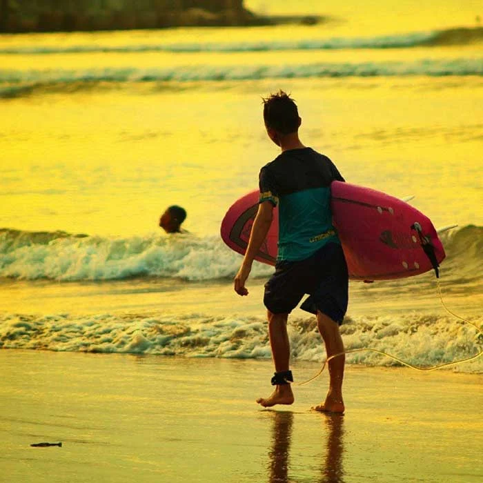 Wisata Pantai Tapak Paderi