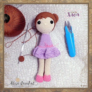 кукла Хлоя вязания крючком amigurumi амигуруми Patrón de ganchillo gratis: La muñeca Chloe de La Crocheteria