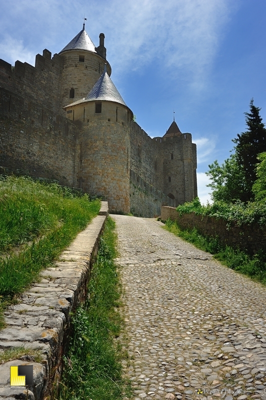 Arrivée à la porte de l'Aude Carcassonne photo pascal blachier