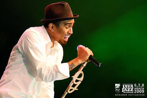 Download Lagu Glenn Fredly Lengkap