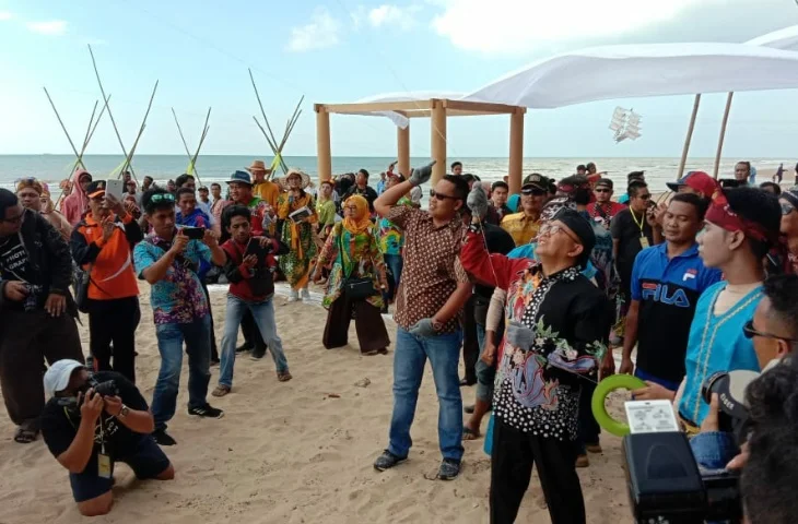 Sumenep Batik On The Sea 2019, Bupati Busyro: Ini Kolaborasi Kultur dan Tradisi