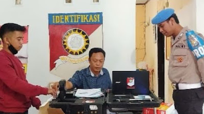 Piket Propam Polres Pinrang Monitoring Unit Sidik Jari 