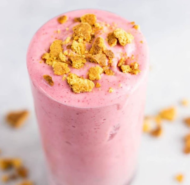 Strawberry Cheesecake Smoothie 