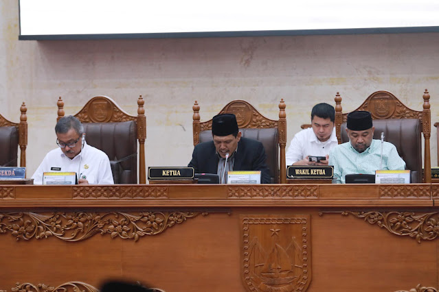 Rapat Paripurna, Udin P Sihaloho Dipercaya Menjadi Ketua Pansus Pembahasan LKPj Wali Kota Batam TA 2023