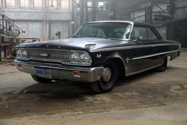 1963 Ford Galaxie - Conductor: