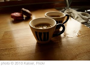 'Coffee' photo (c) 2010, Kaloer - license: http://creativecommons.org/licenses/by/2.0/