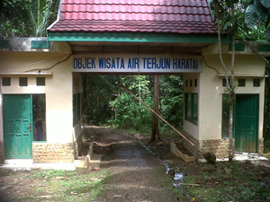 Tempat Wisata Air Terjun Haratai yang Tersembunyi