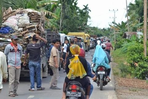 Ambo Tang Sebut Kadis PU Provinsi Jambi Ingkar Janji, Kenapa?