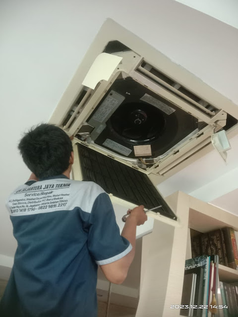 Jasa Service AC di Pal Meriam - Matraman - Jakarta Timur WA 0813.1418.1790