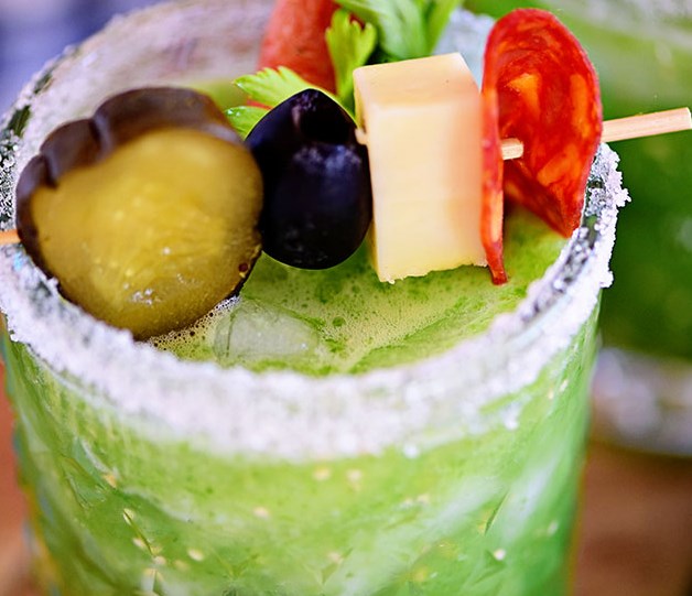 GREEN BLOODY MARY – VERDE MARY #drinks #cocktails