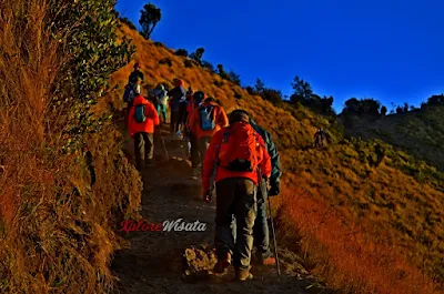 Paket Pendakian Gunung Merbabu 2H1M Paket Open Trip - Ekonomis - Bisnis [[ Wisata ]] - Eksekutif - VIP - VVIP 